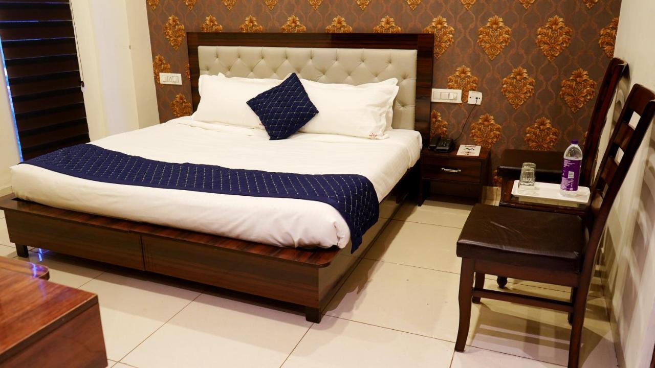 Aa Hotels & Resorts Zirakpur Экстерьер фото